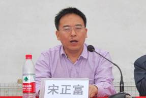 学院召开2014年秋期学生表彰暨市级示范院校验收动员大会