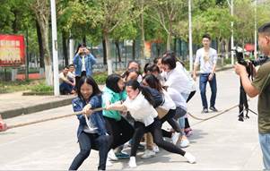 学院第四届宿舍文化艺术节“拔河比赛”圆满结束