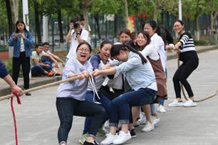 学院第四届宿舍文化艺术节“拔河比赛”圆满结束