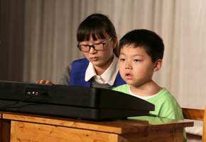 学院隆重举行2017年爱心晚会暨第四届宿舍文化艺术节开幕式